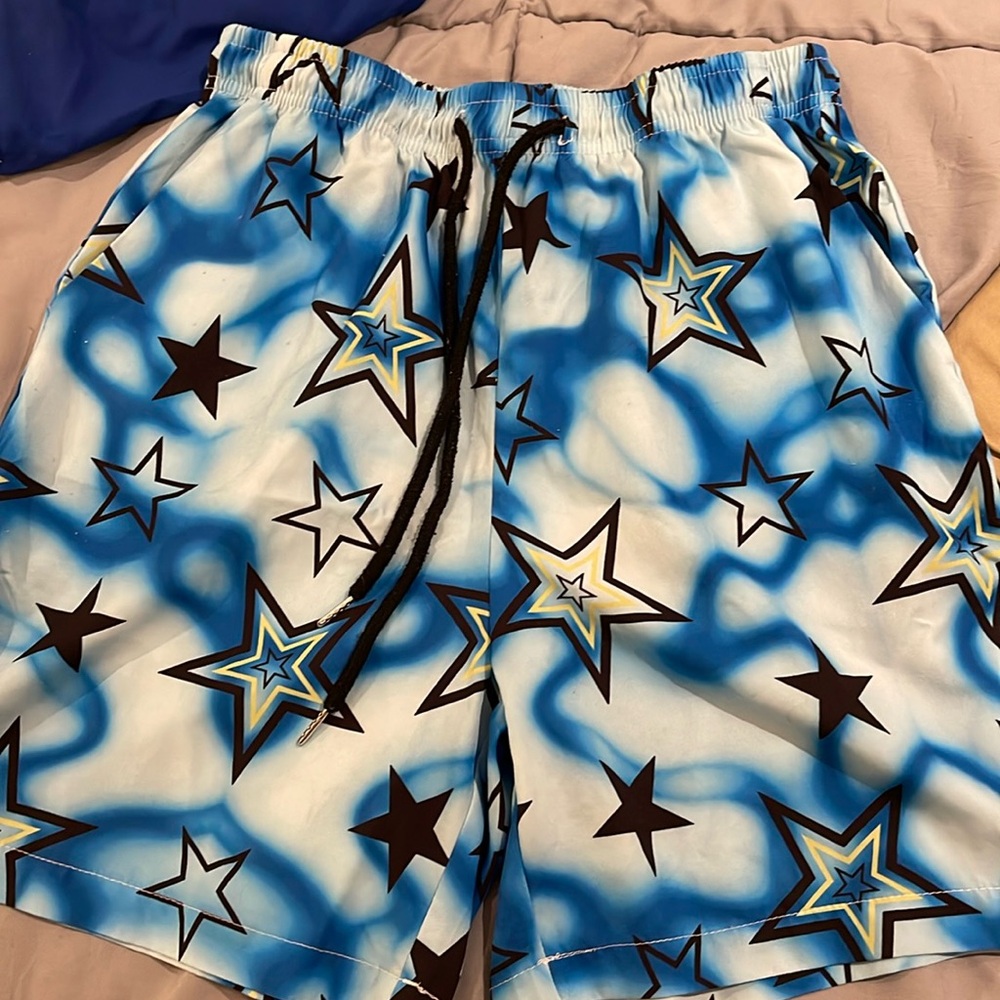 Men’s shorts sz S